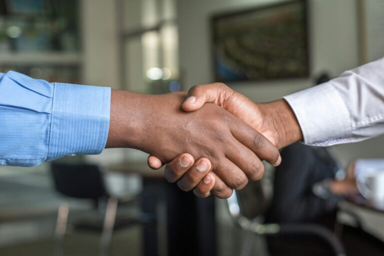 Conecta y Lidera: Taller de Negociación y Networking Interno